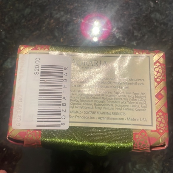 AGRARIA SAN FRANCISCO CEDAR ROSE SOAP - Picture 2 of 3